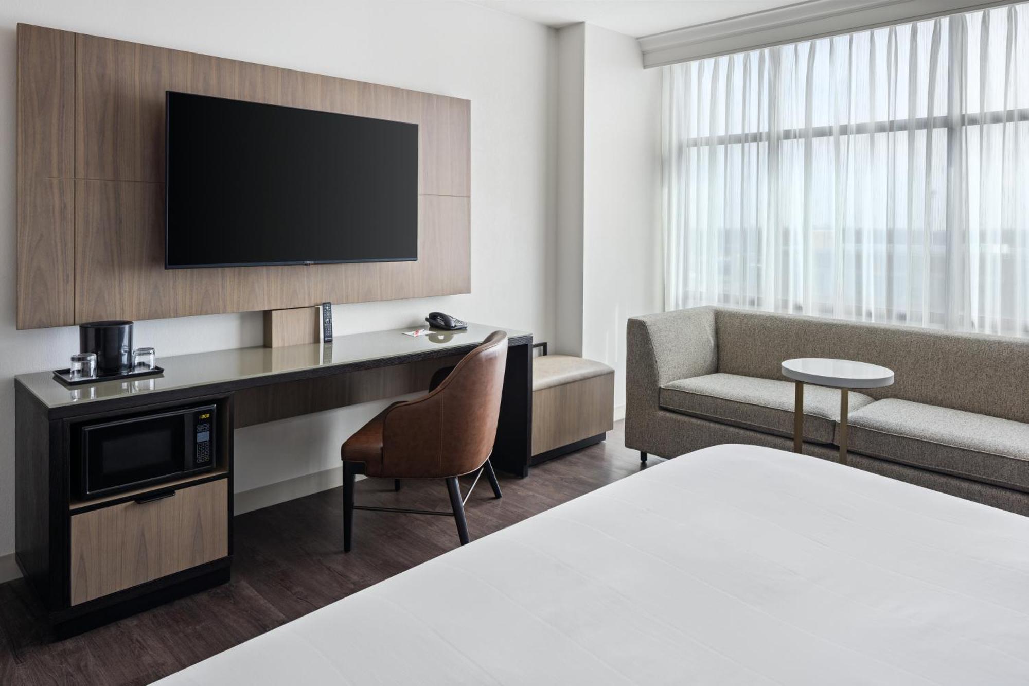 King Room,1656190214:JPEG